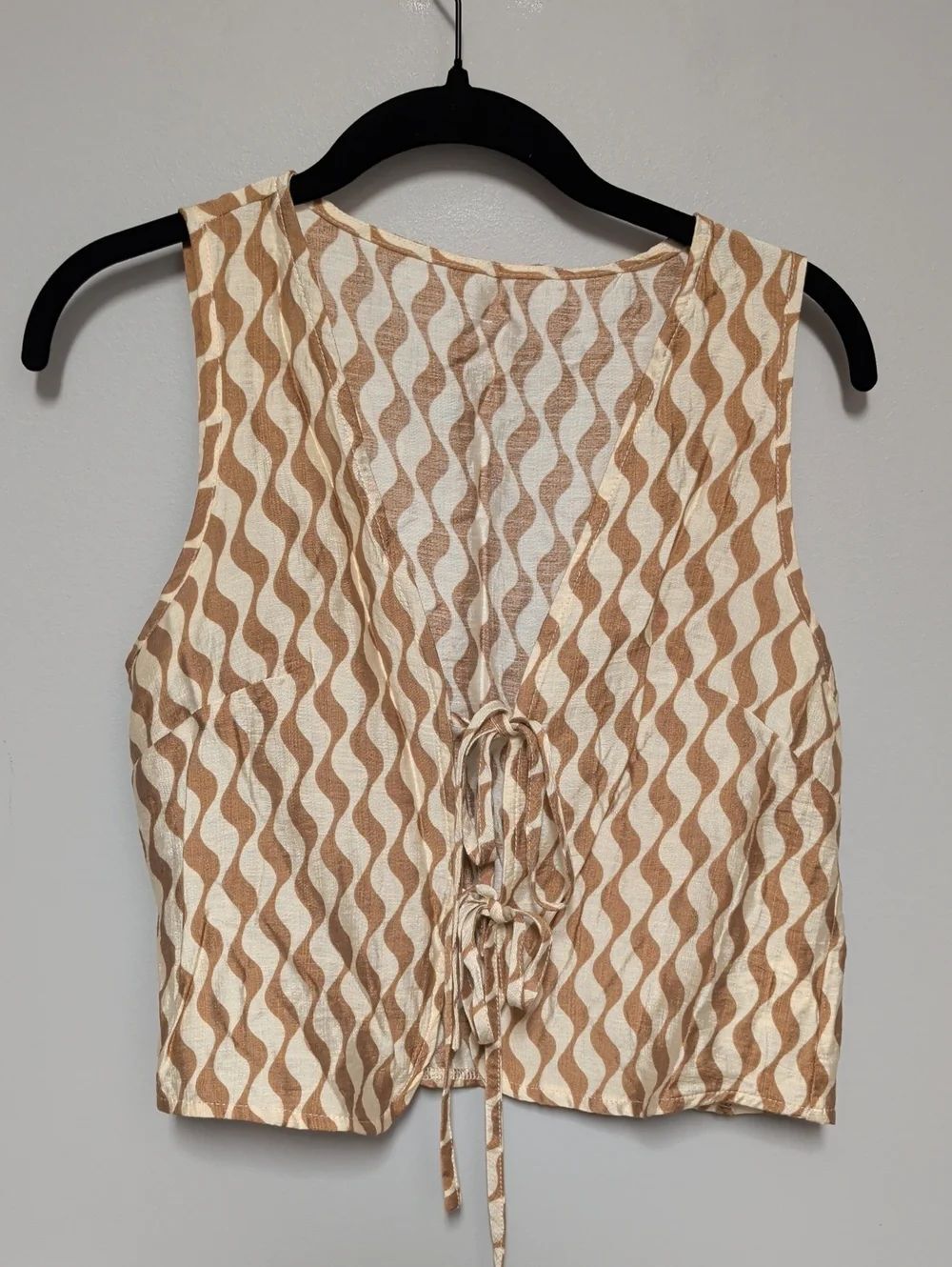 SHEIN Beige and Cream Wave Tie-Front Crop Top